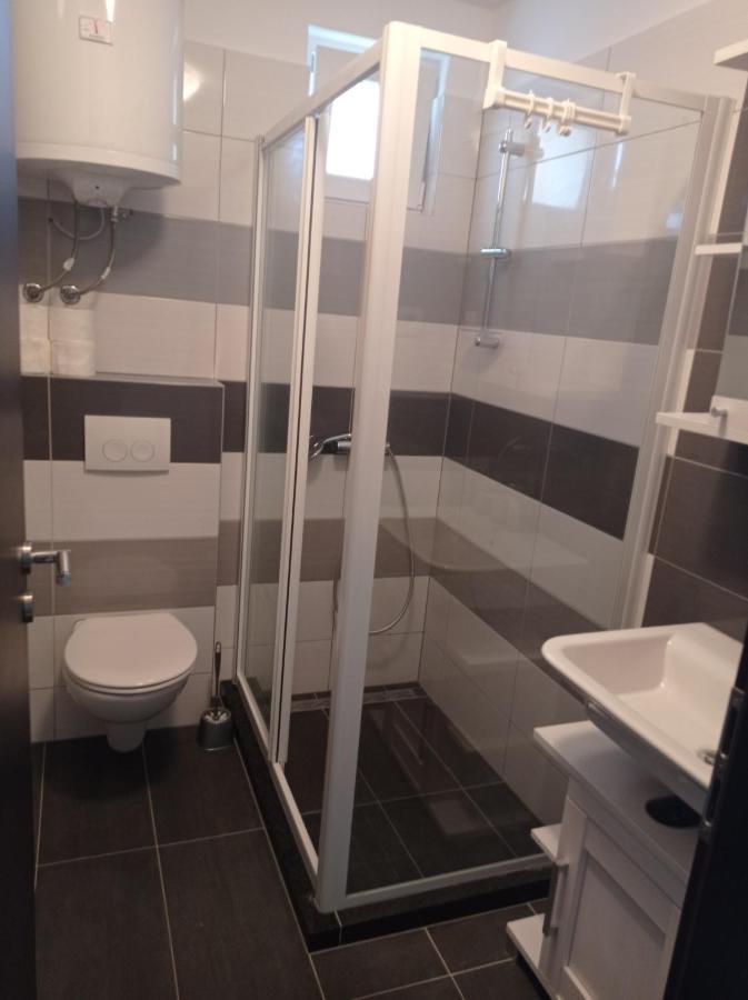Apartmani Jure Perić Duće Exterior foto